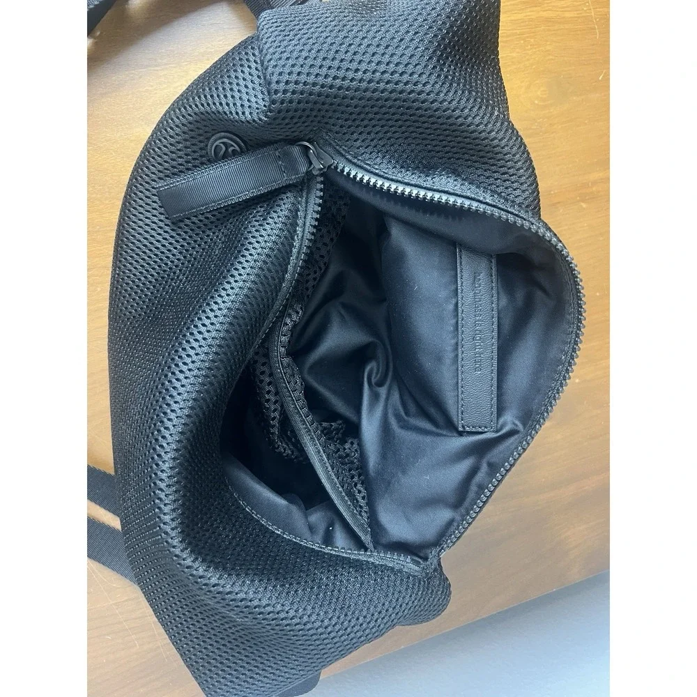 Lululemon Fast‎ Track Bag Black Convertible Backpack Sling Bag